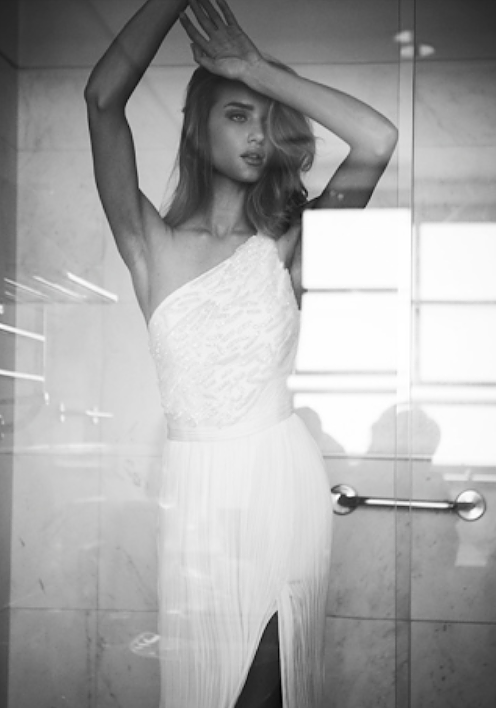 Rosie-Huntington-Whiteley-by-Henrique-Gendre-Vogue-Brazil-July-2012-7.png