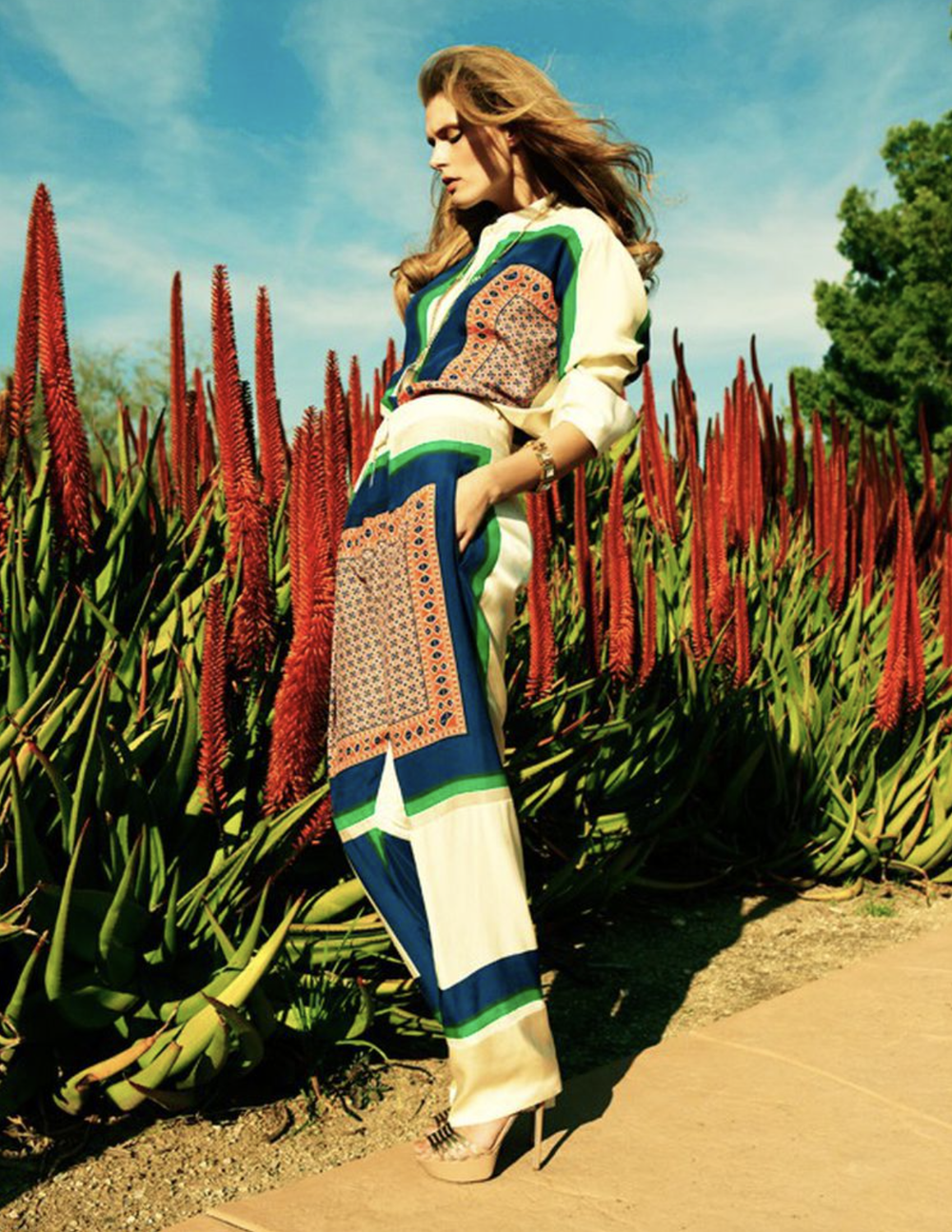 Malgosia-Bela-by-Greg-Kadel-Numero-France-April-2011-4.png