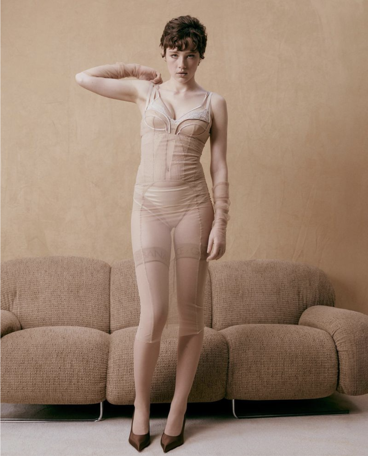 Annabelle-Weatherly-by-Guen-Fiore-Harper's-Bazaar-Italia-May-2024-1.png
