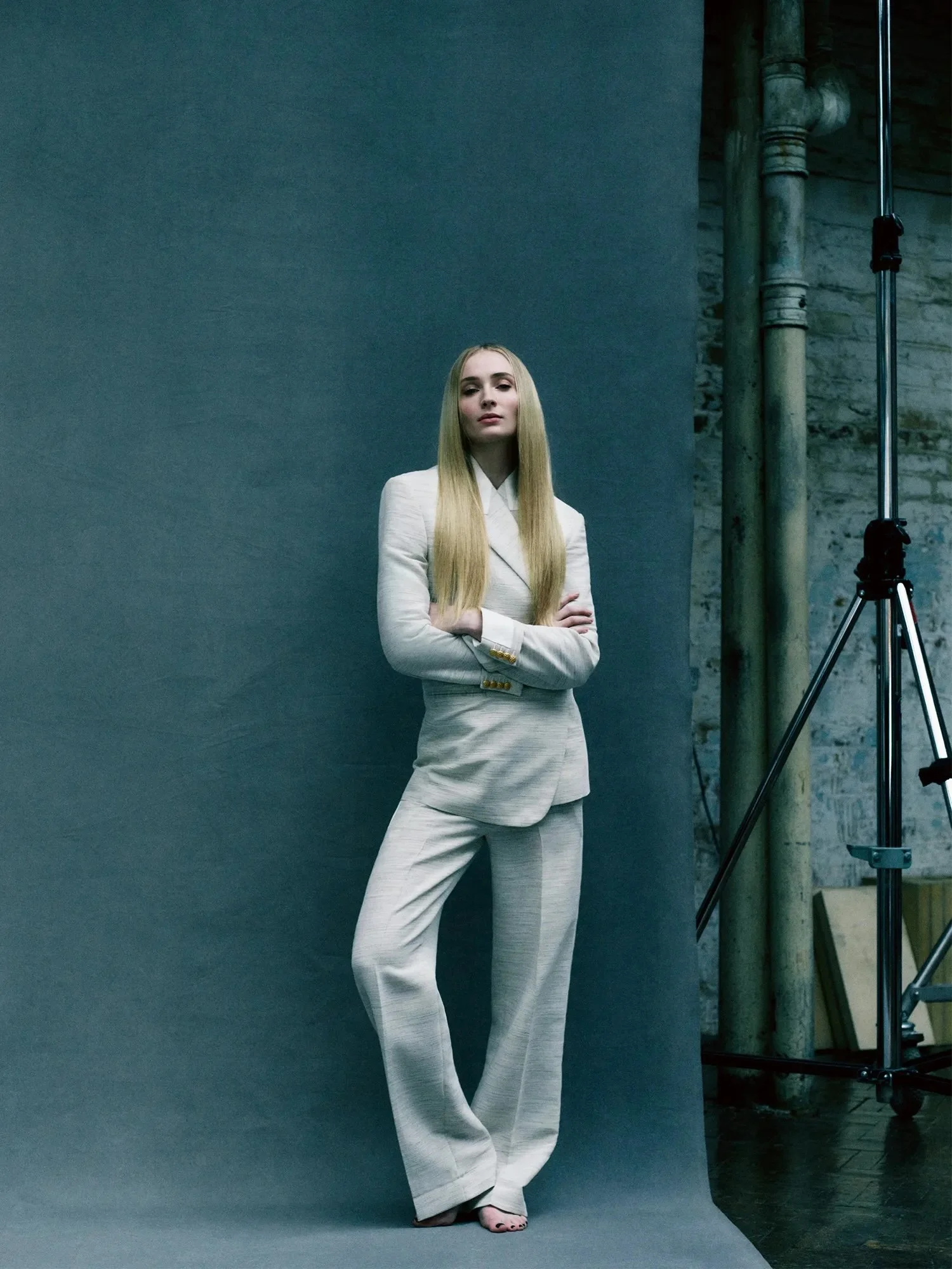 Sophie-Turner-by-Mikael-Jansson-for-British-Vogue-June-2024-7.jpeg