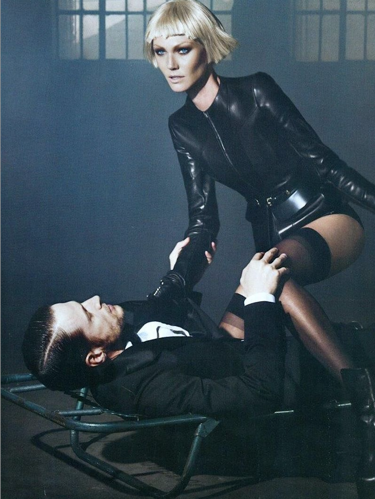 Shirley-Mallmann-by-Manuel-Nogueira-ELLE-Brasil-November-2012-6.png