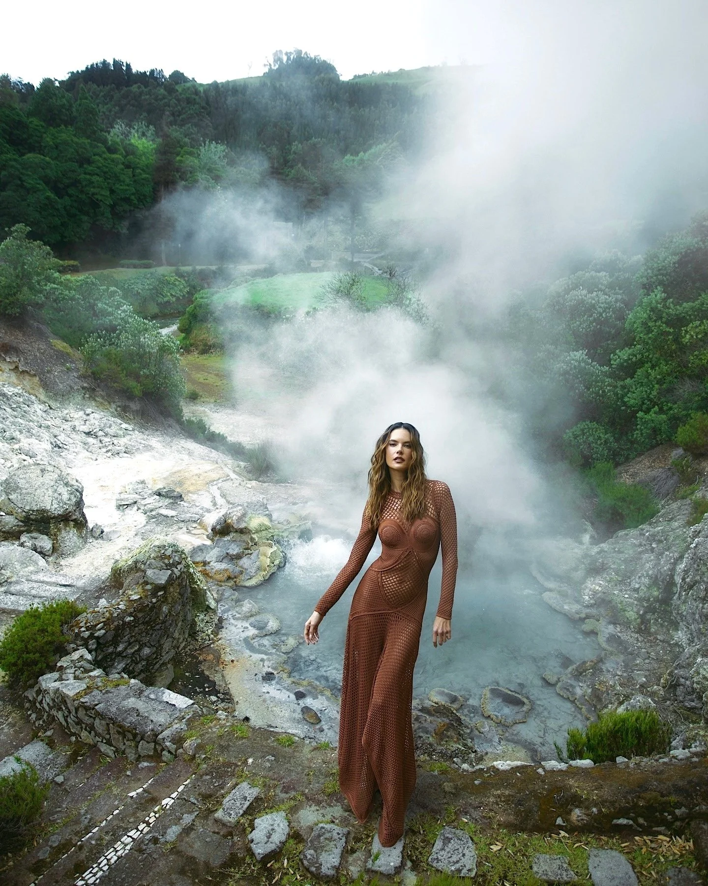 Alessandra-Ambrosio-by-Elio-Nogueira-Vogue-Portugal-June-2024-1.jpeg