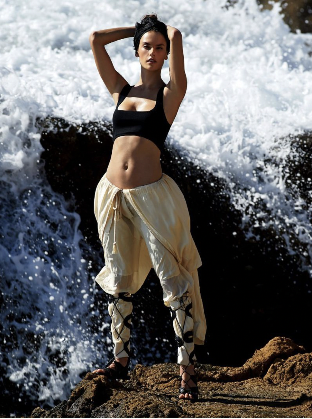 Alessandra-Ambrosio-by-Gilles-Bensimon-Glamour-Magazine-US-January-2015-5.png