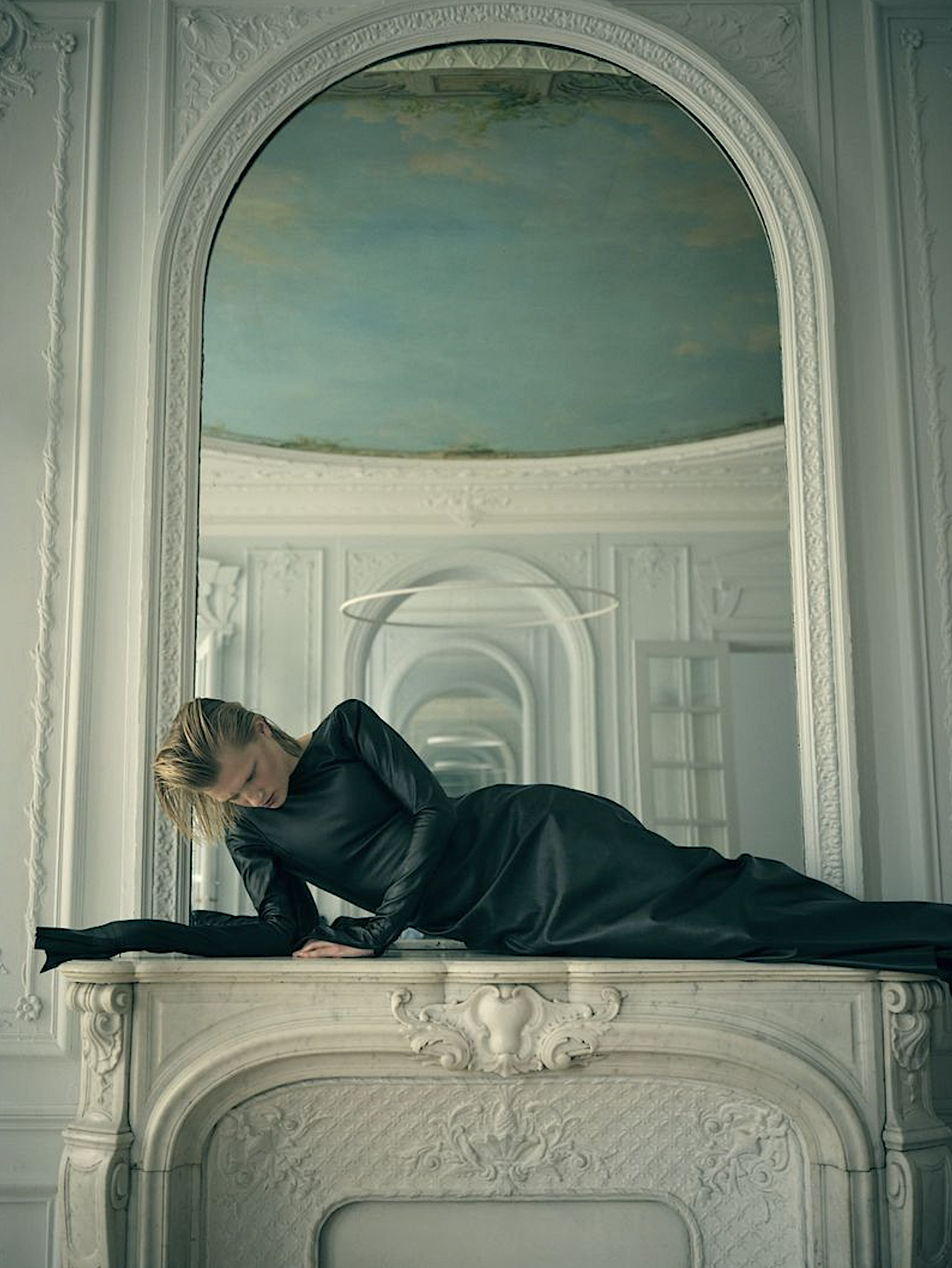 Michelle-Laff-by-Dima-Hohlov-Harpers-Bazaar-Taiwan-July-2024-2.png