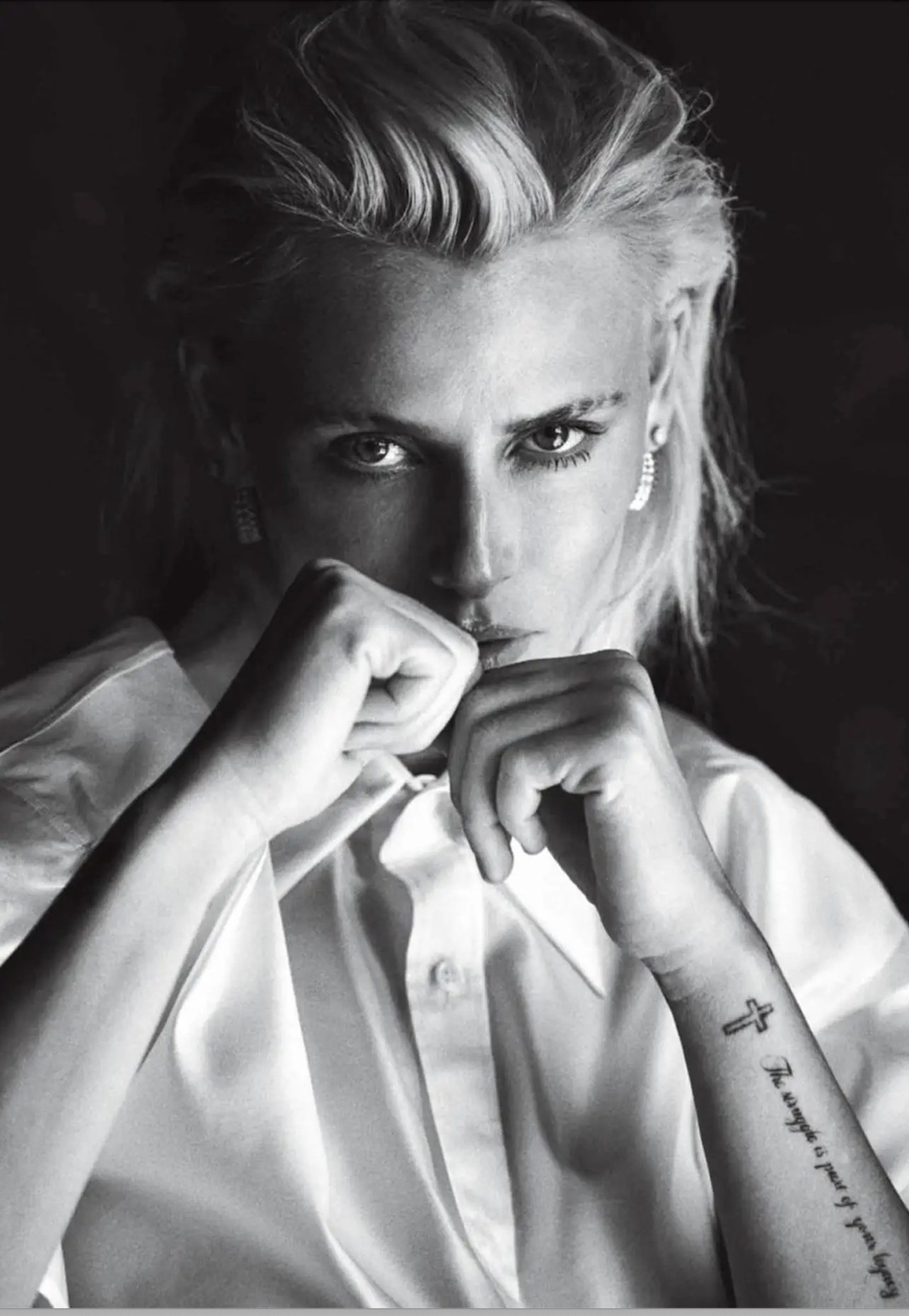 Lauren-Wasser-in-Madame-Figaro-July-12-2024-by-Matthew-Brookes-6.png