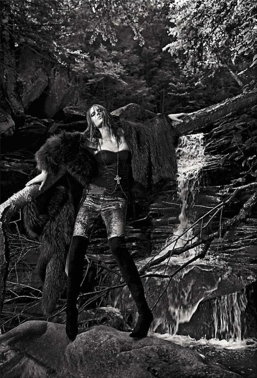 Nadja-Bender-by-Mario-Sorrenti-Vogue-Italia-November-2012-7.jpg