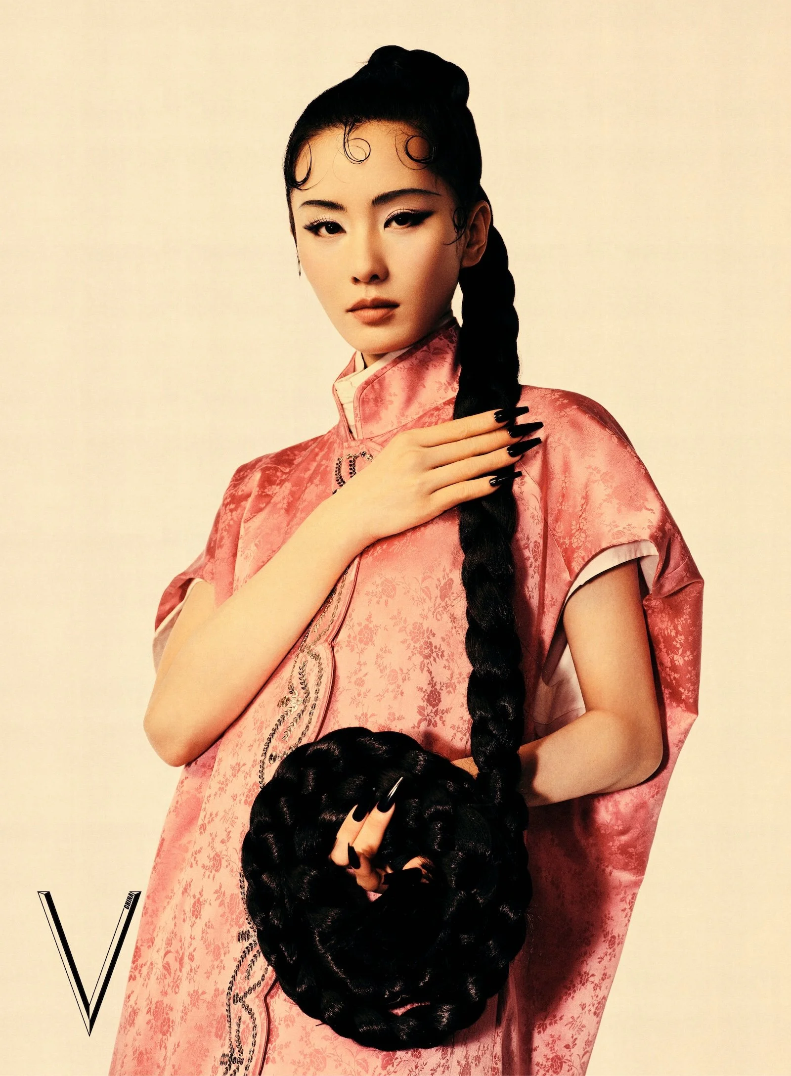 Liu-Shishi-by-Fufu-Collective-V-Magazine-China-Olympic-Issue-2024-2.jpeg