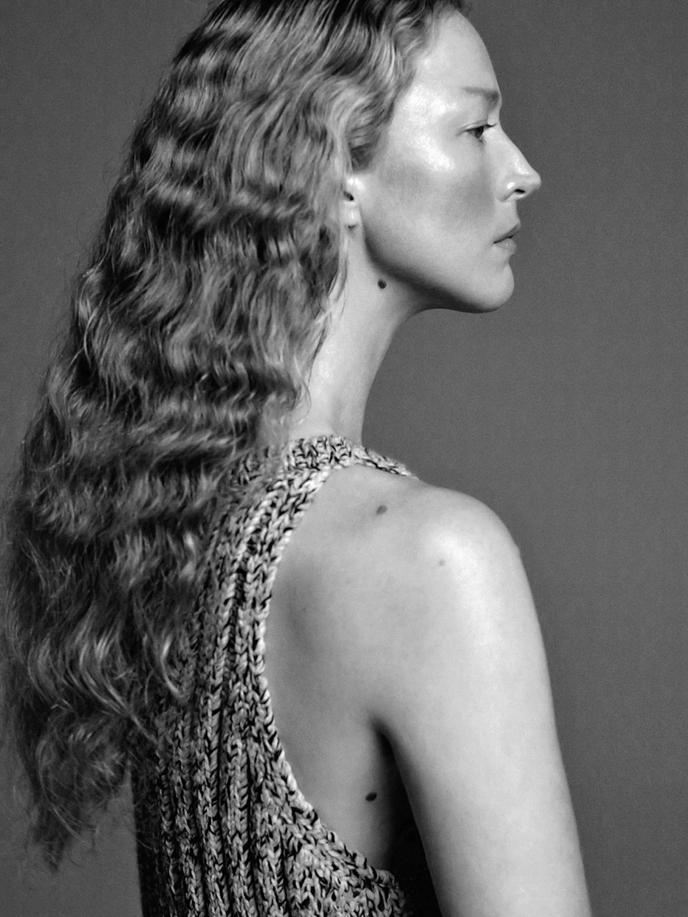 Raquel-Zimmermann-by-Chris-Colls-Vogue-Brazil-August-2024-9.jpeg