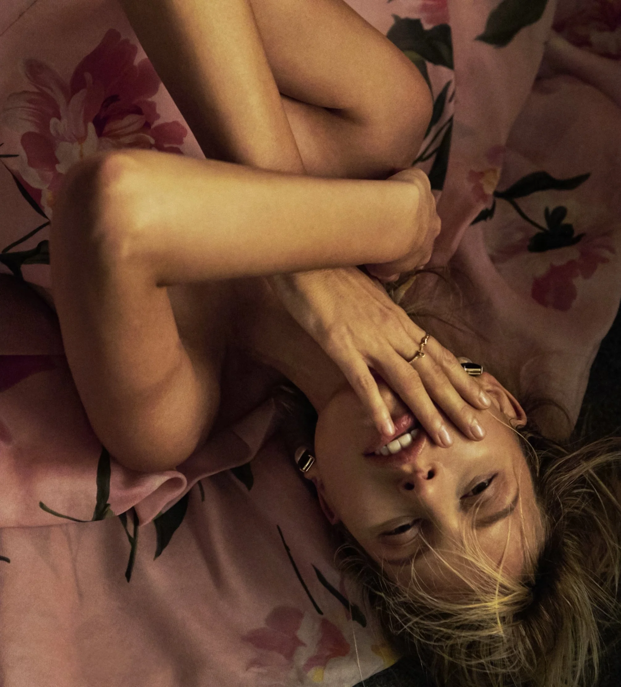 Karolina-Kurkova-by-Branislav-Simoncik-ELLE-Czech-September-2024-12.jpeg