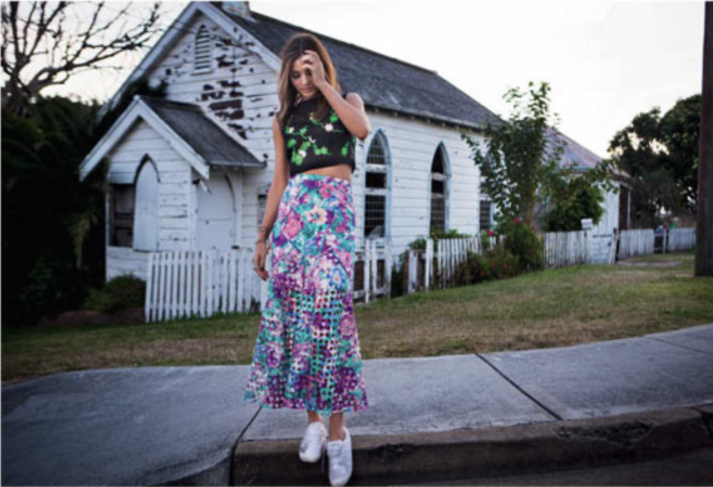 Miranda-Kerr-by-Hugh-Lippe-Russh-October-2012-6.png