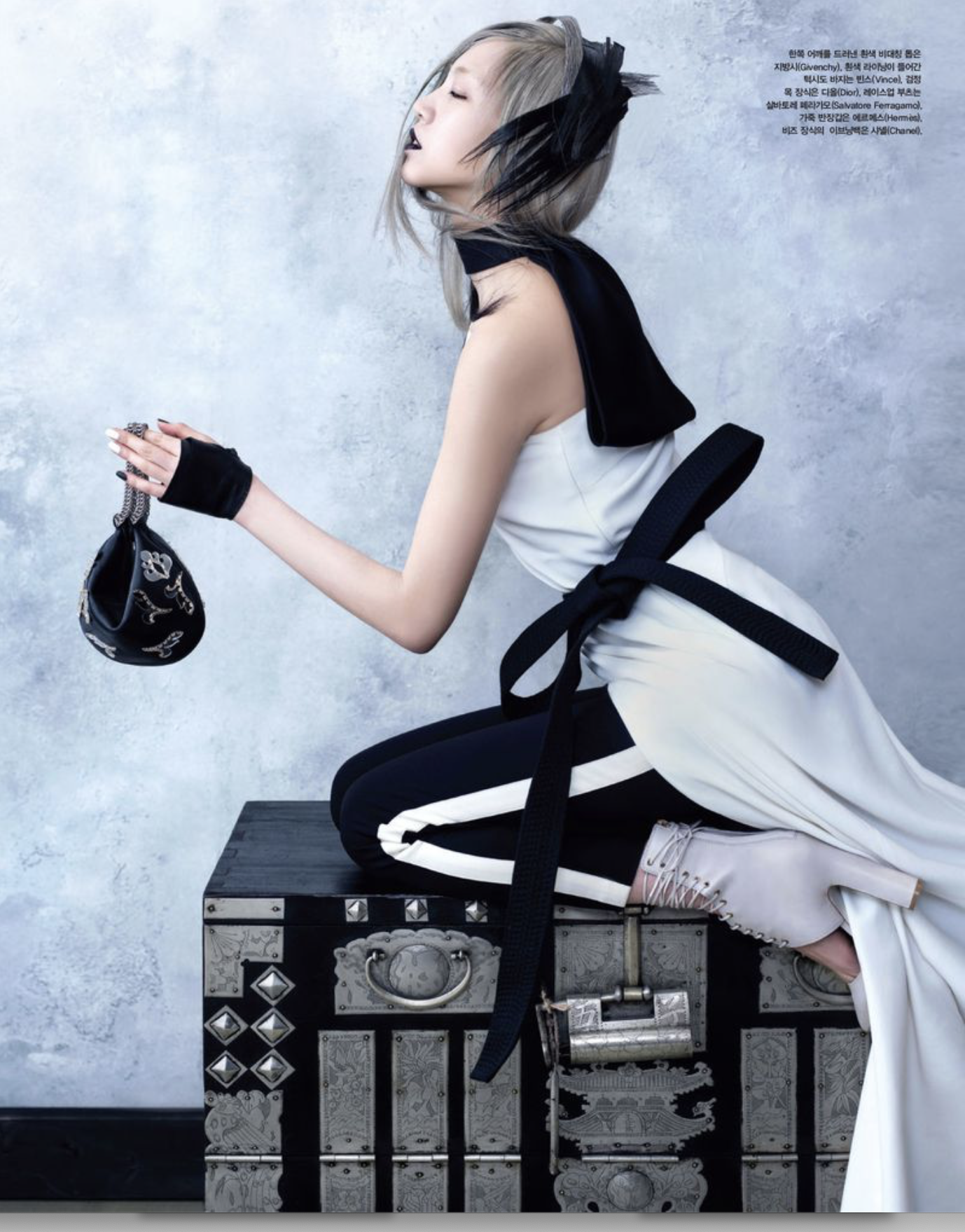 Soo-Joo-Park-by-Hyea-W-Kang-Vogue-Korea-June-2013-14.png