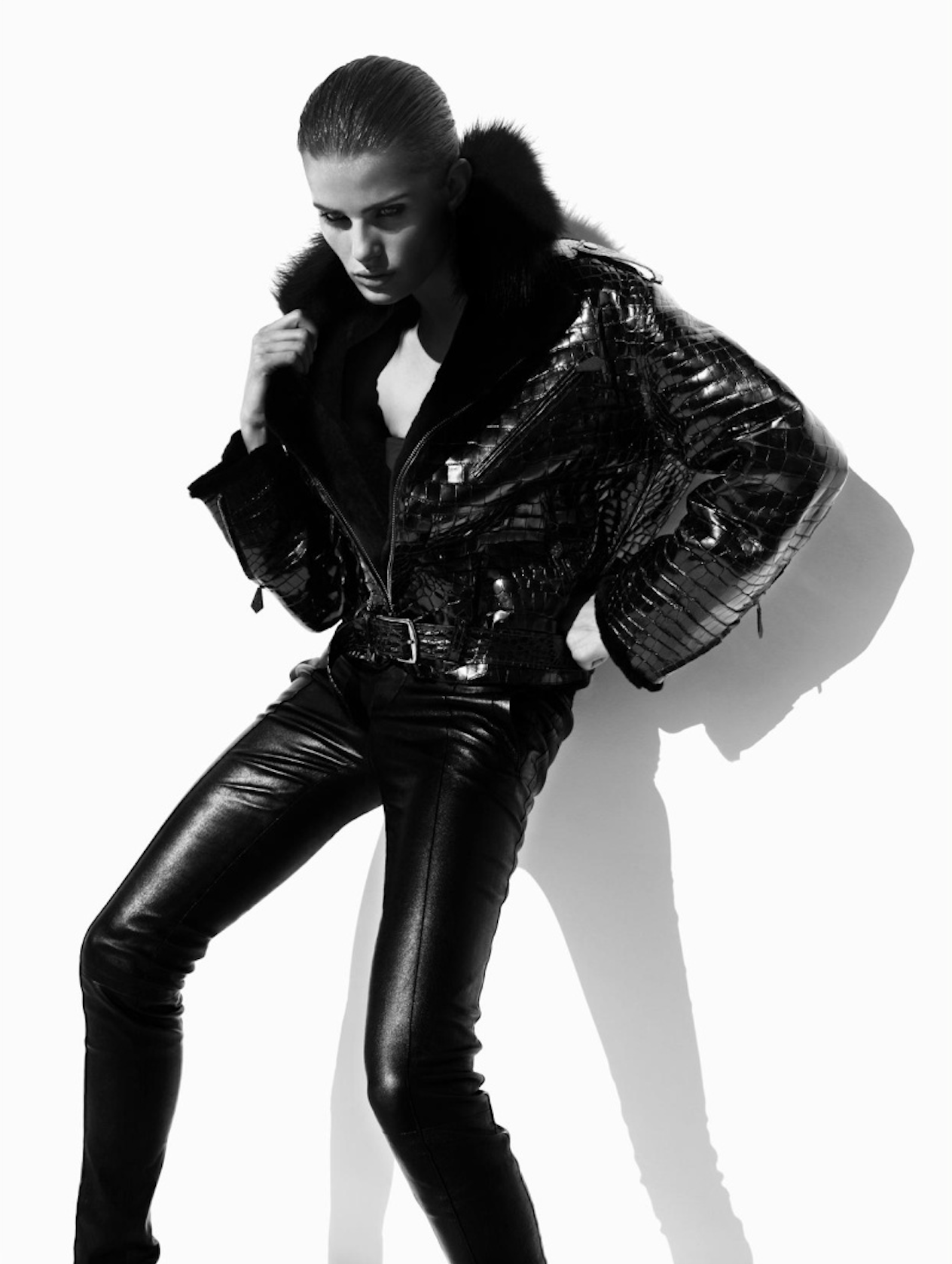 Isabeli-Fontana-by-Solve-Sundsbo-Vogue-Japan-November-2007-8.png