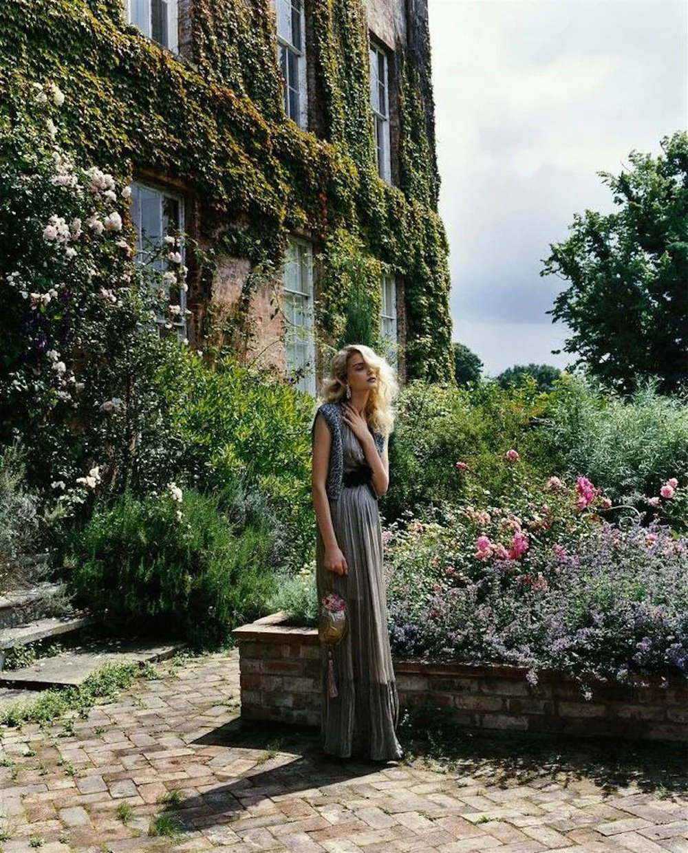 Lily-Donaldson-by-Carter-Smith-British-Vogue-December-2005-1.jpg