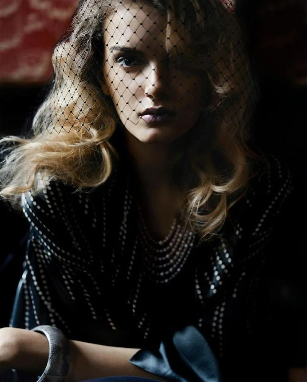 Lily-Donaldson-by-Carter-Smith-British-Vogue-December-2005-6.jpg