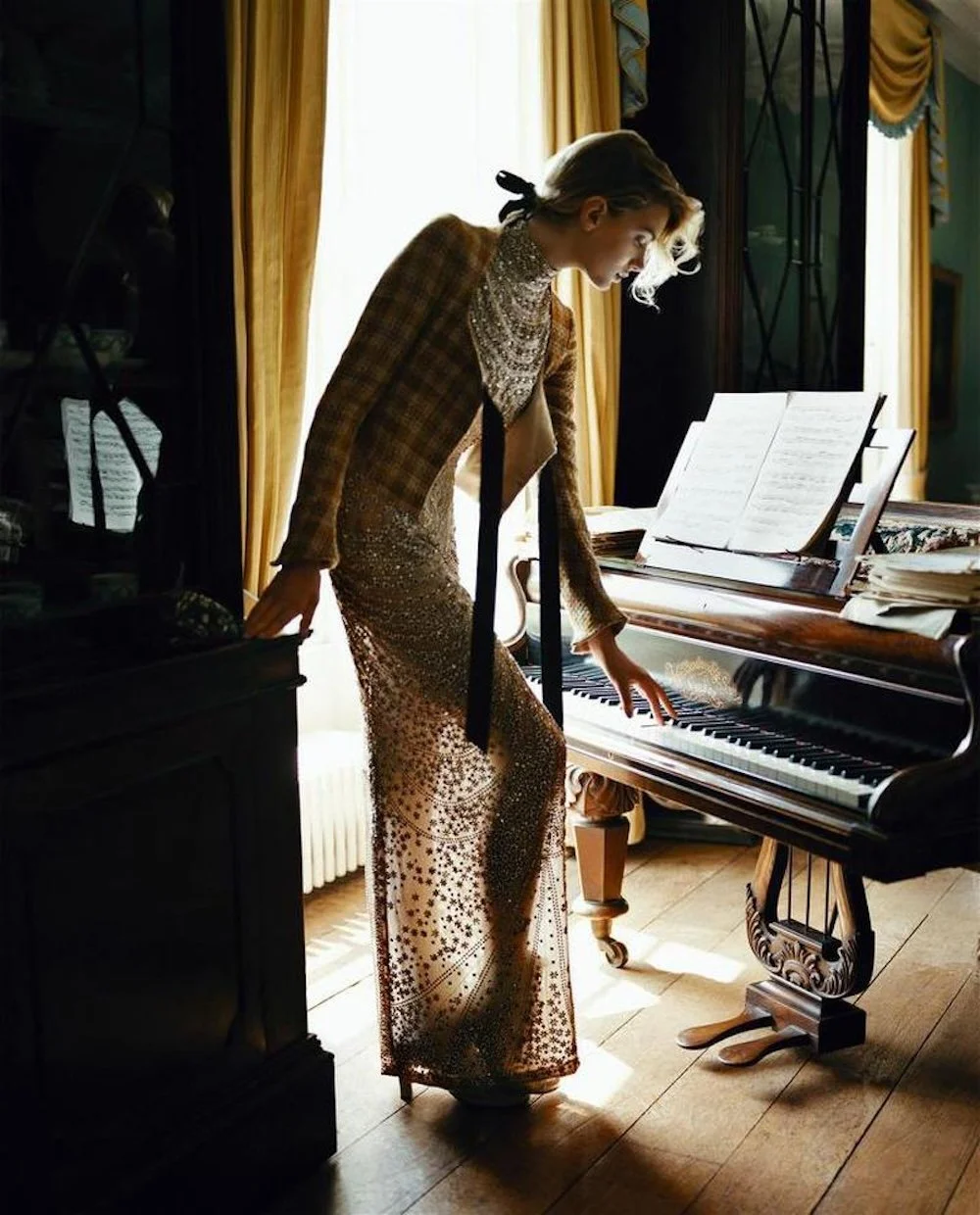 Lily-Donaldson-by-Carter-Smith-British-Vogue-December-2005-7.jpg