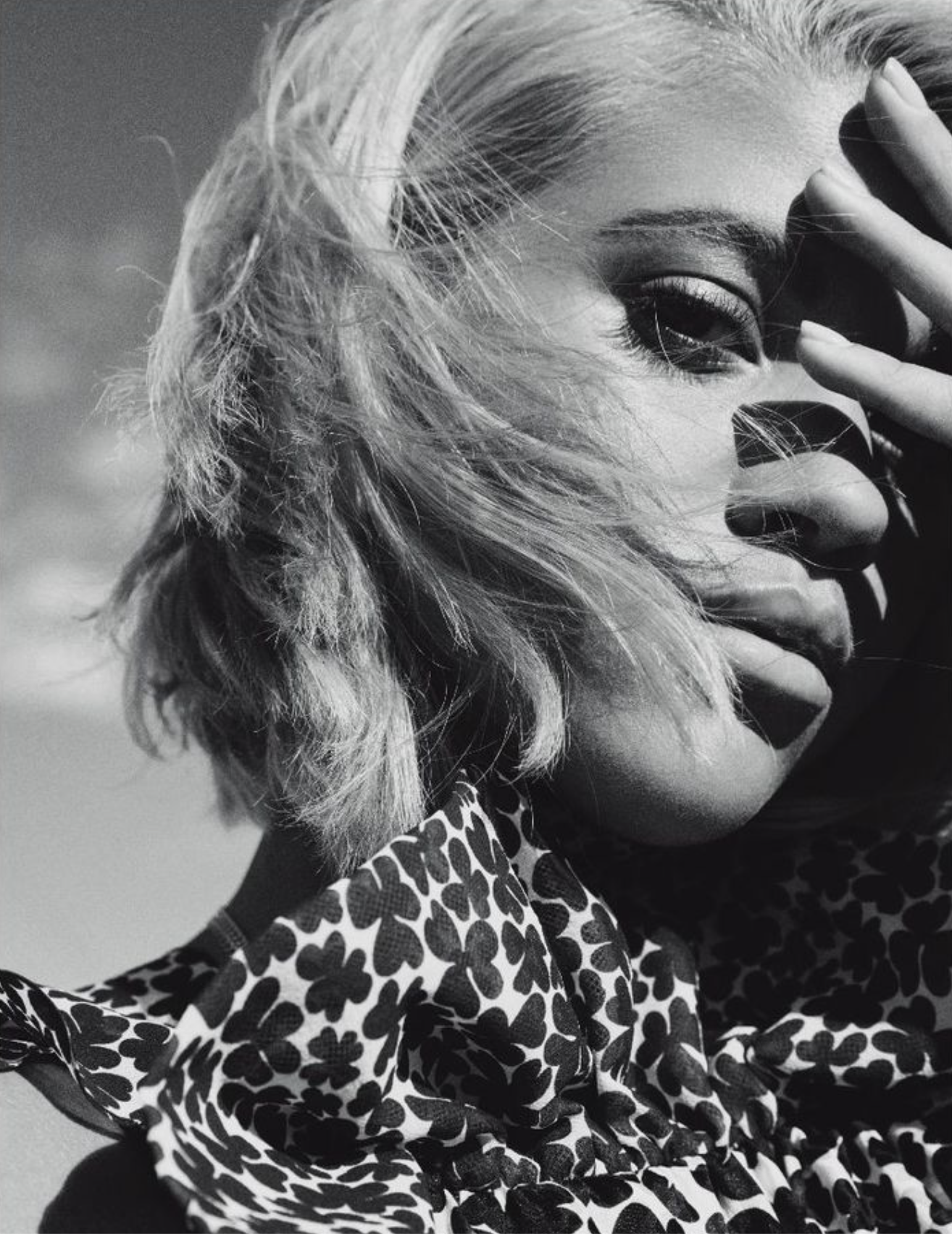 Sofia-Richie-by-Jumbo-Tsui-Manifesto-Magazine-April-2018-2.png