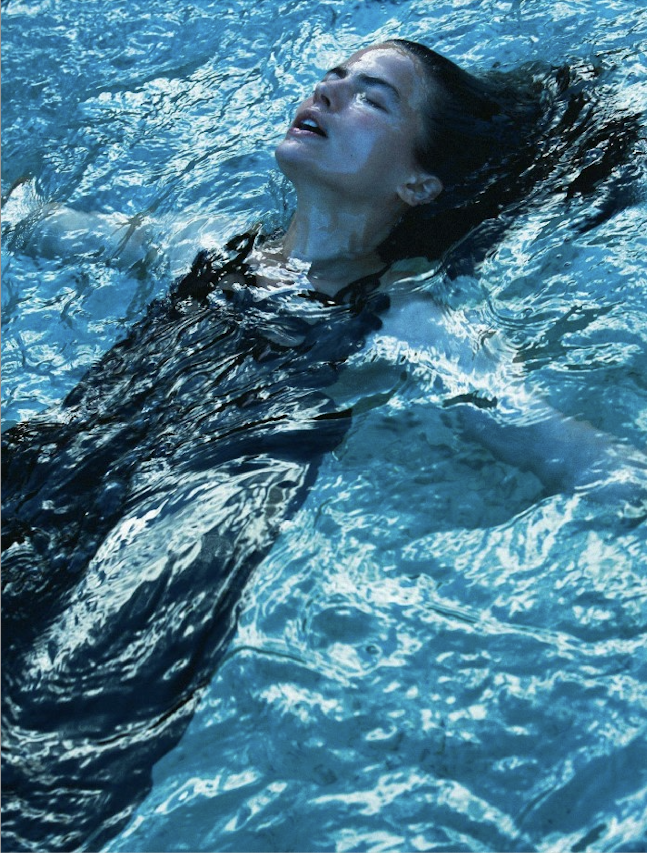 Cameron-Russell-by-Txema-Yeste-Numero-184-June-2017-11.png