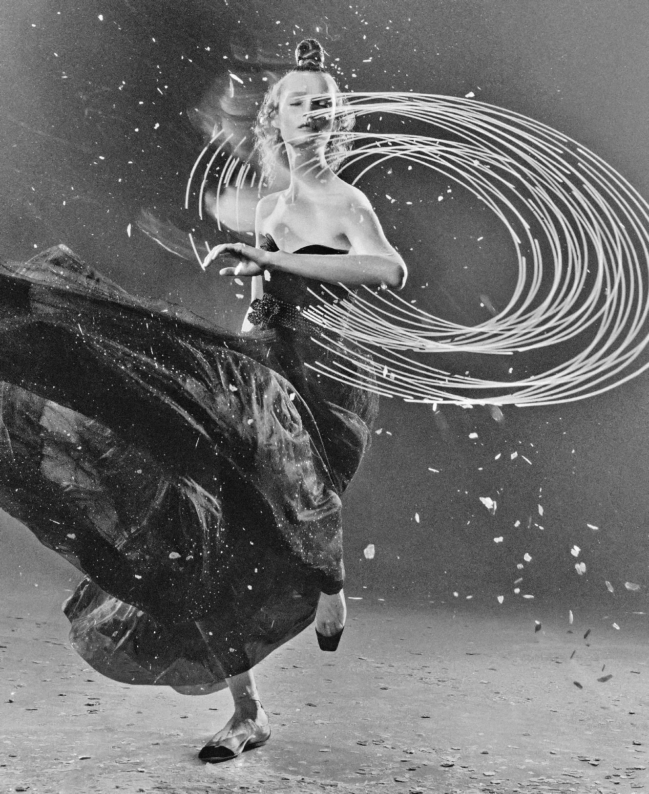 Lulu-Tenney-by-Elizaveta-Porodina-Harpers-Bazaar-Italia-September-2024-8.jpeg