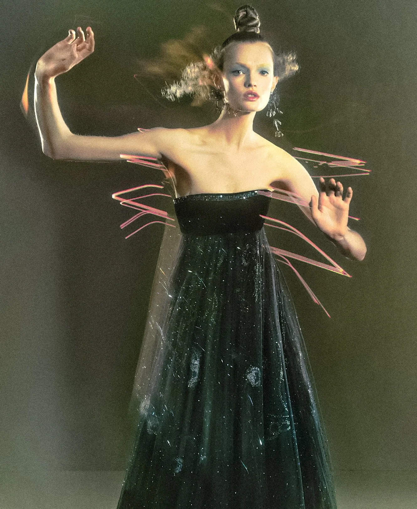 Lulu-Tenney-by-Elizaveta-Porodina-Harpers-Bazaar-Italia-September-2024-13.jpeg