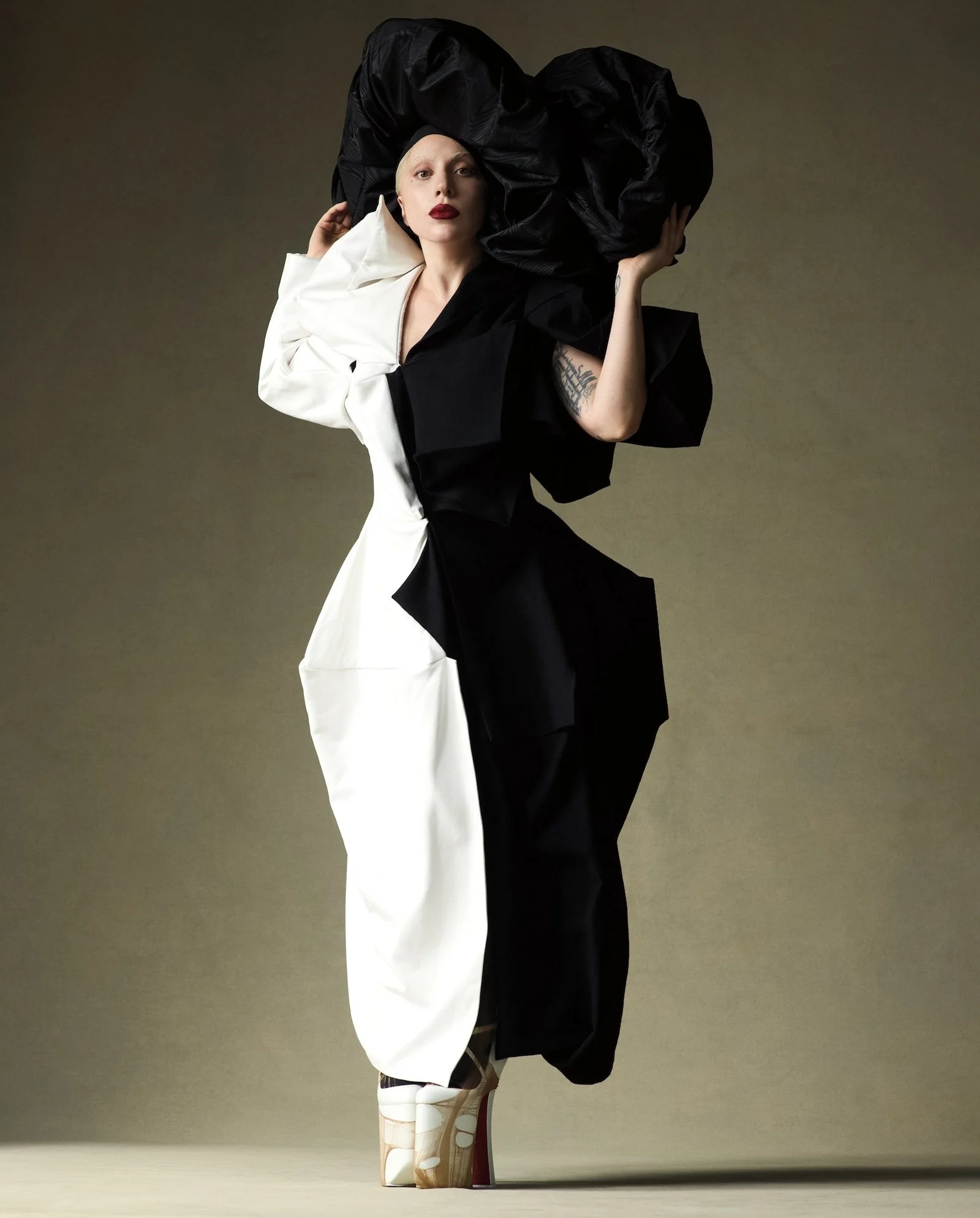 Lady-Gaga-by-Ethan-James-Green-Vogue-US-October-2024-7.jpeg