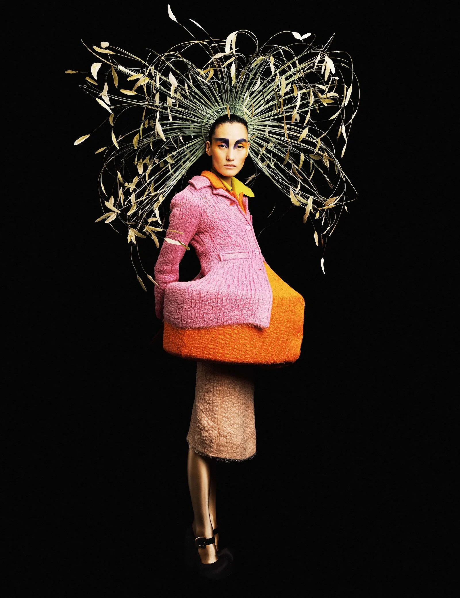 Lina-Zhang-by-Zhong-Lin-Phantasm-w-magazine-china-volume-9-21.jpeg