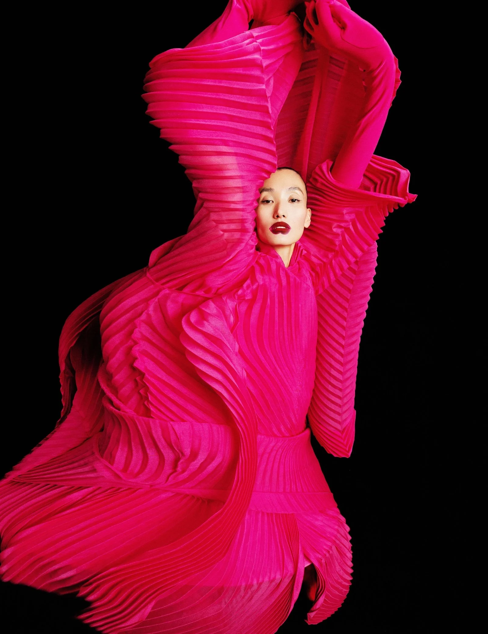 Lina-Zhang-by-Zhong-Lin-Phantasm-w-magazine-china-volume-9-15.jpeg