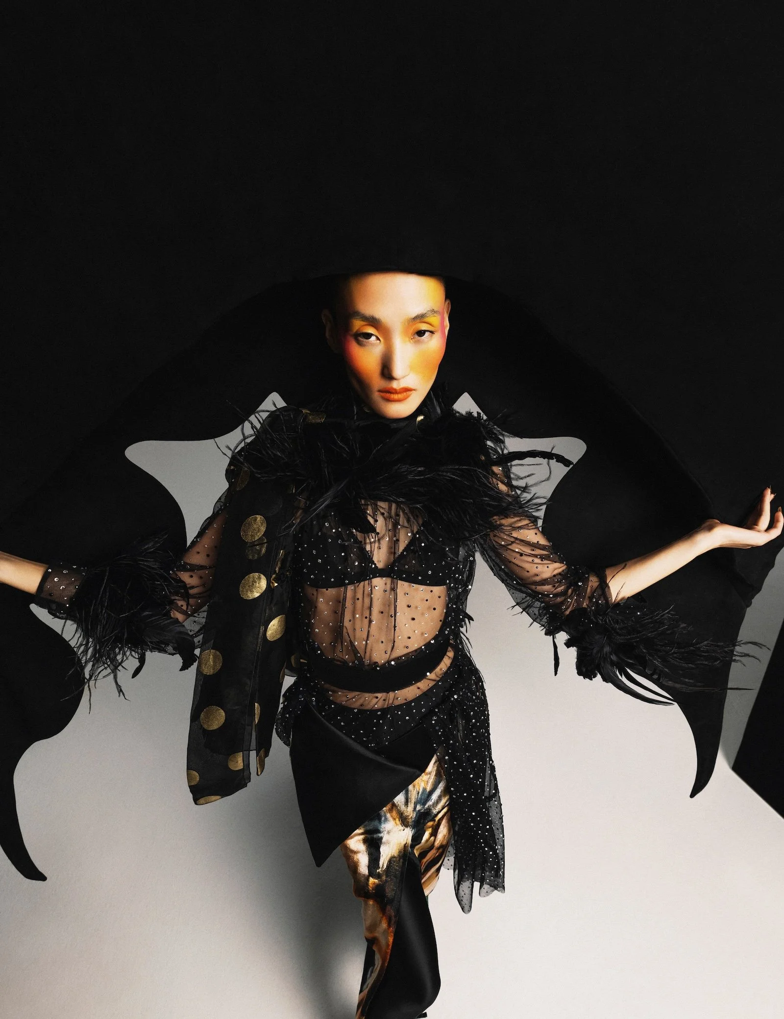 Lina-Zhang-by-Zhong-Lin-Phantasm-w-magazine-china-volume-9-9.jpg