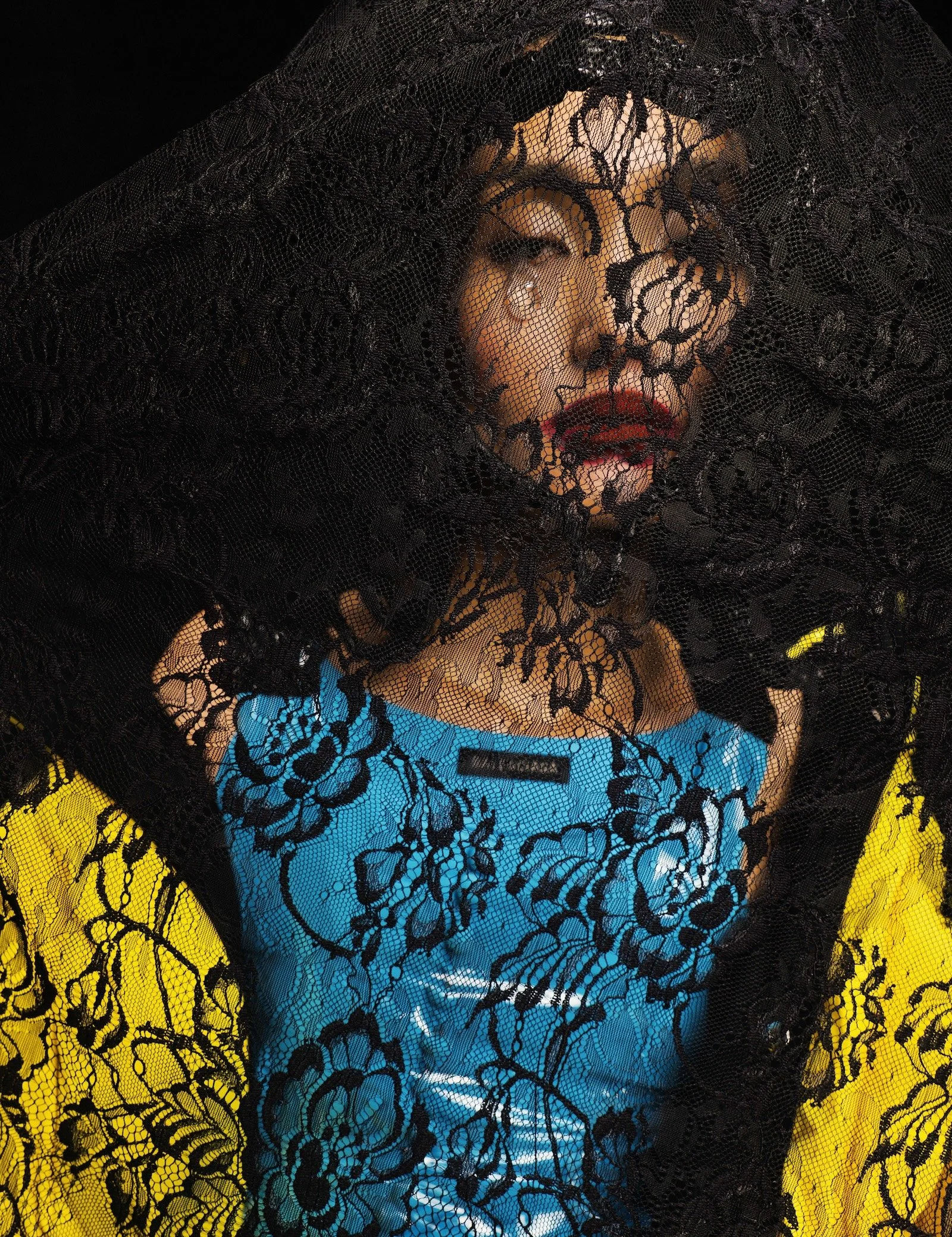 Lina-Zhang-by-Zhong-Lin-Phantasm-w-magazine-china-volume-9-10.jpeg