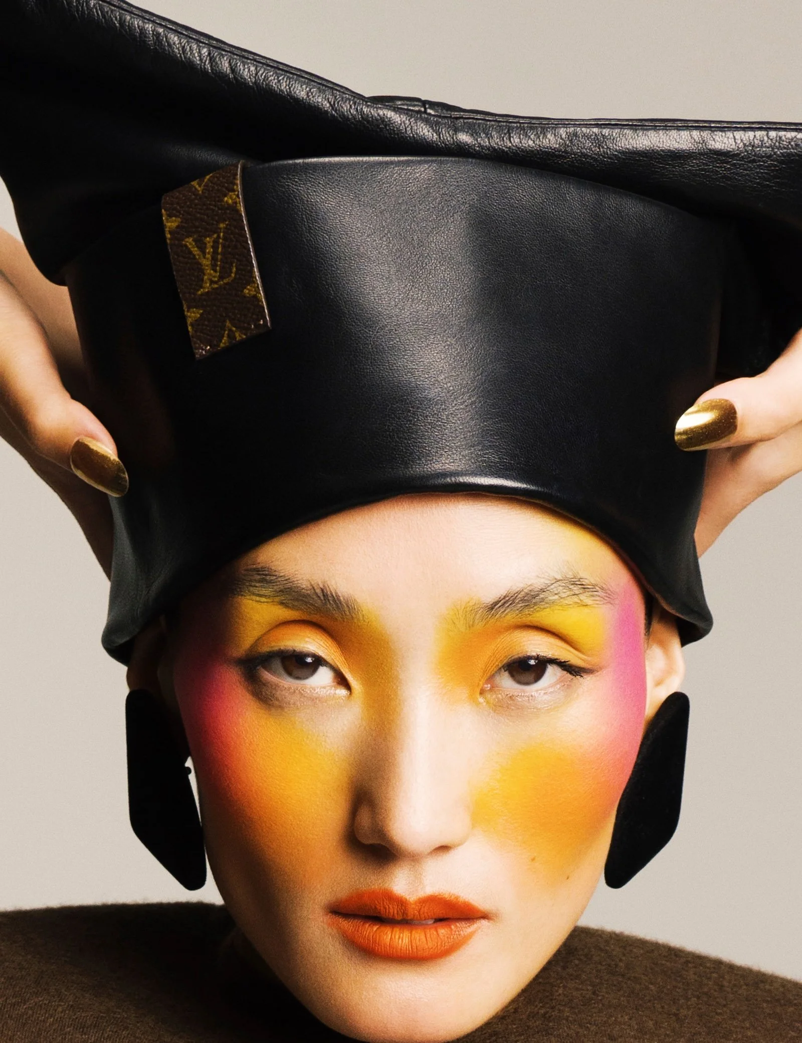 Lina-Zhang-by-Zhong-Lin-Phantasm-w-magazine-china-volume-9-13.jpeg