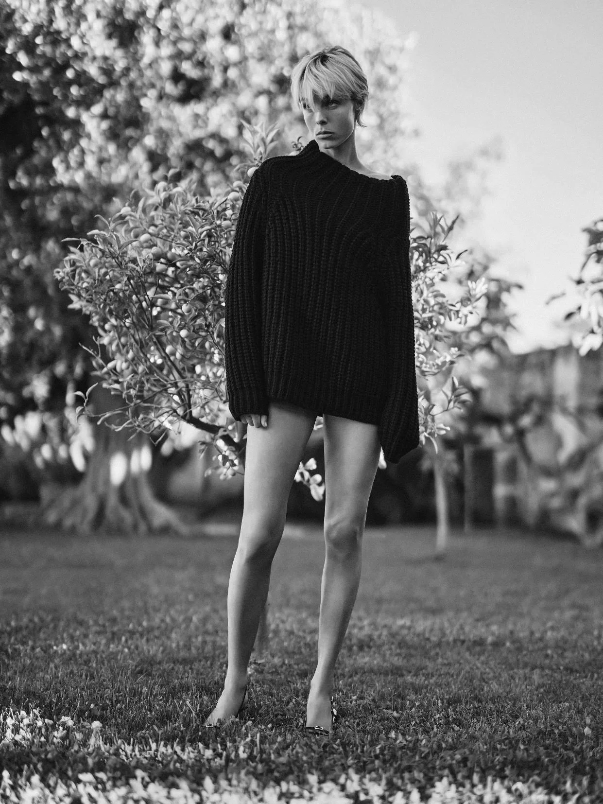 Edie-Campbell-by-Giampaolo-Sgura-ELLE-Italia-September-16-2024-16.jpeg