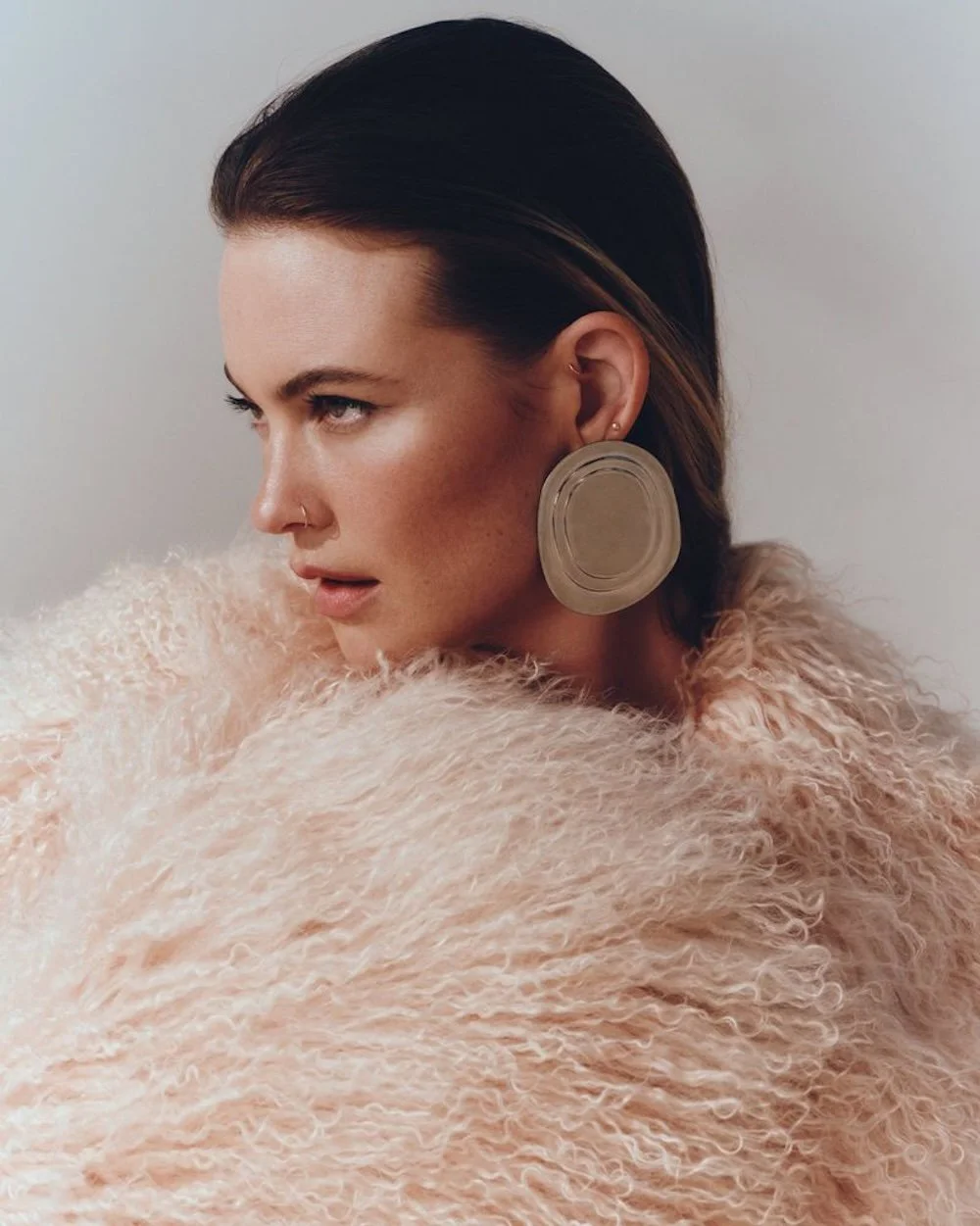 Behati-Prinsloo-by-Jonny-Marlow-Harpers-Bazaar-Greece-October 2024-5.jpeg