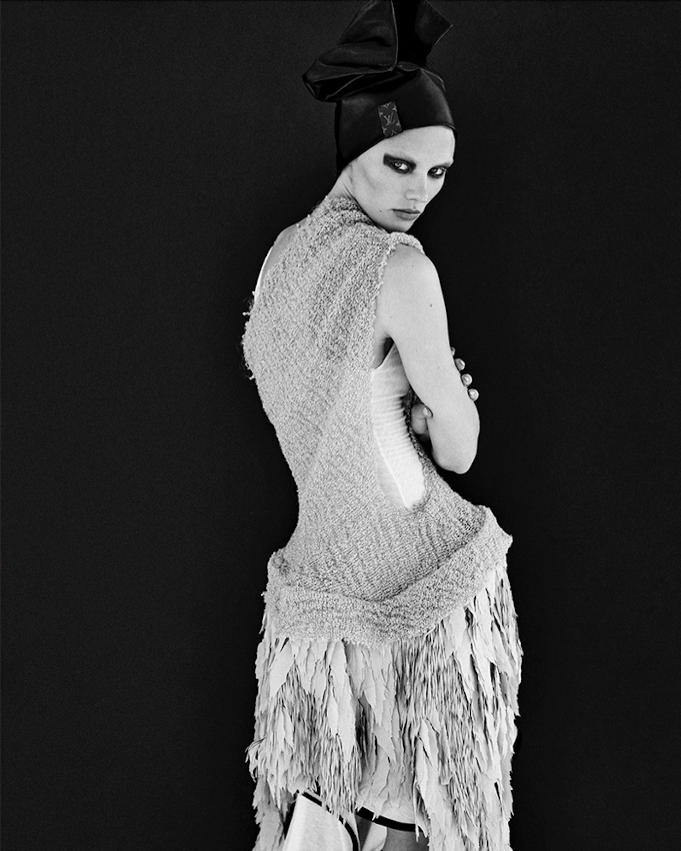 Vilma-Sjoberg-in-Louis-Vuitton-for-SCMP-Style-13.png