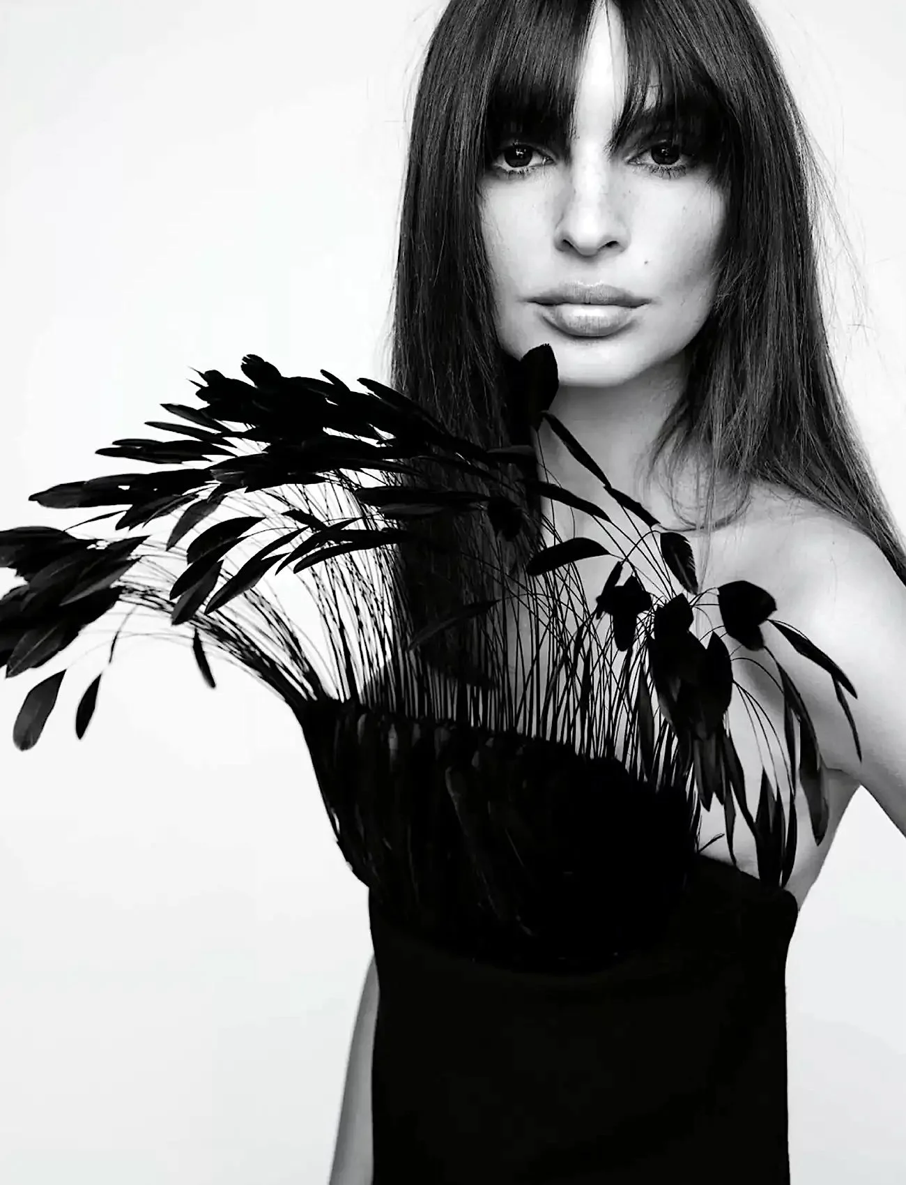 Emily-Ratajkowski-Elle-France-September-2024-Nathaniel-Goldberg-3.jpeg