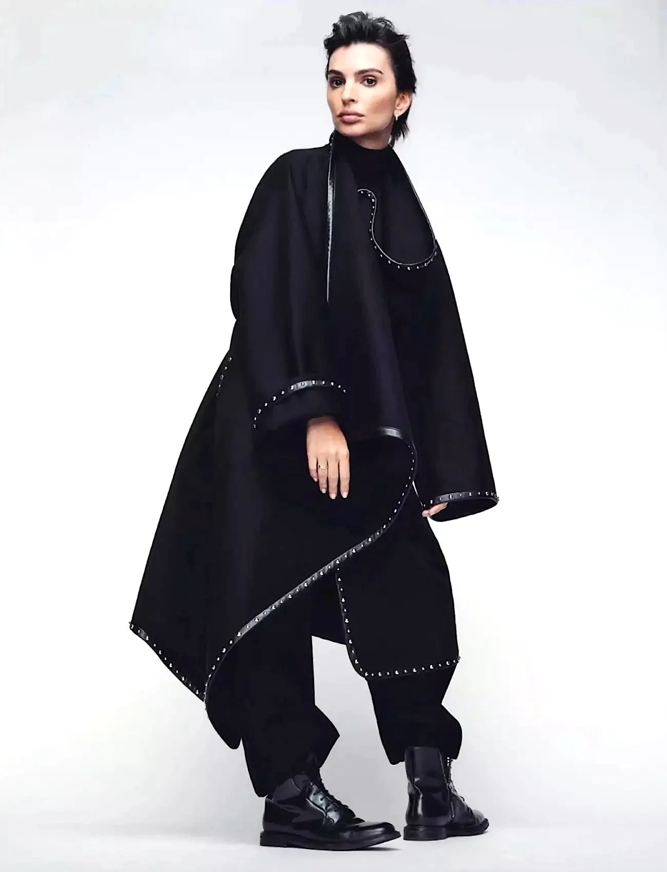 Emily-Ratajkowski-Elle-France-September-2024-Nathaniel-Goldberg-4.jpeg
