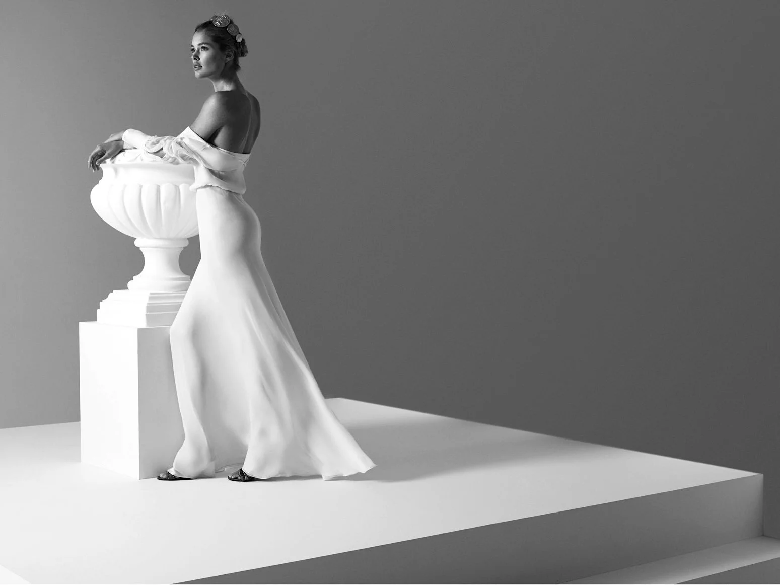 Doutzen-Kroes-by-Cuneyt-Akeroglu-Vogue-Turkey-March-2014-8.jpeg