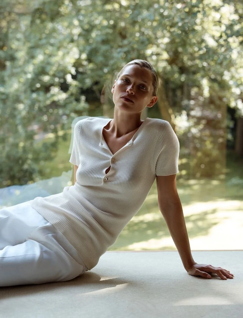 Hana-Jirickova-by-Amie-Milne-Vogue-Thailand-September-2024-7.jpg