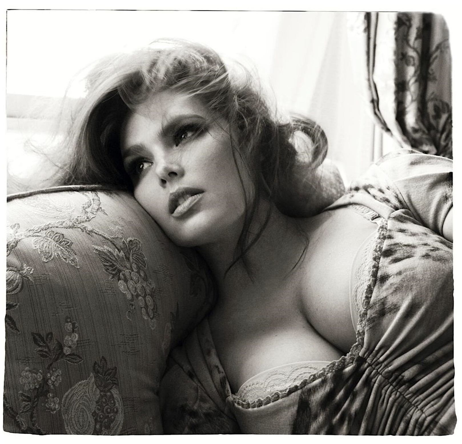 Belle-Verre-by-Steven-Meisel-Vogue-Italia-June-2011-3.png