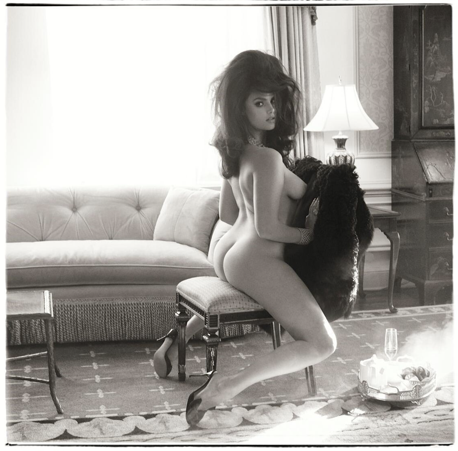 Belle-Verre-by-Steven-Meisel-Vogue-Italia-June-2011-8.png