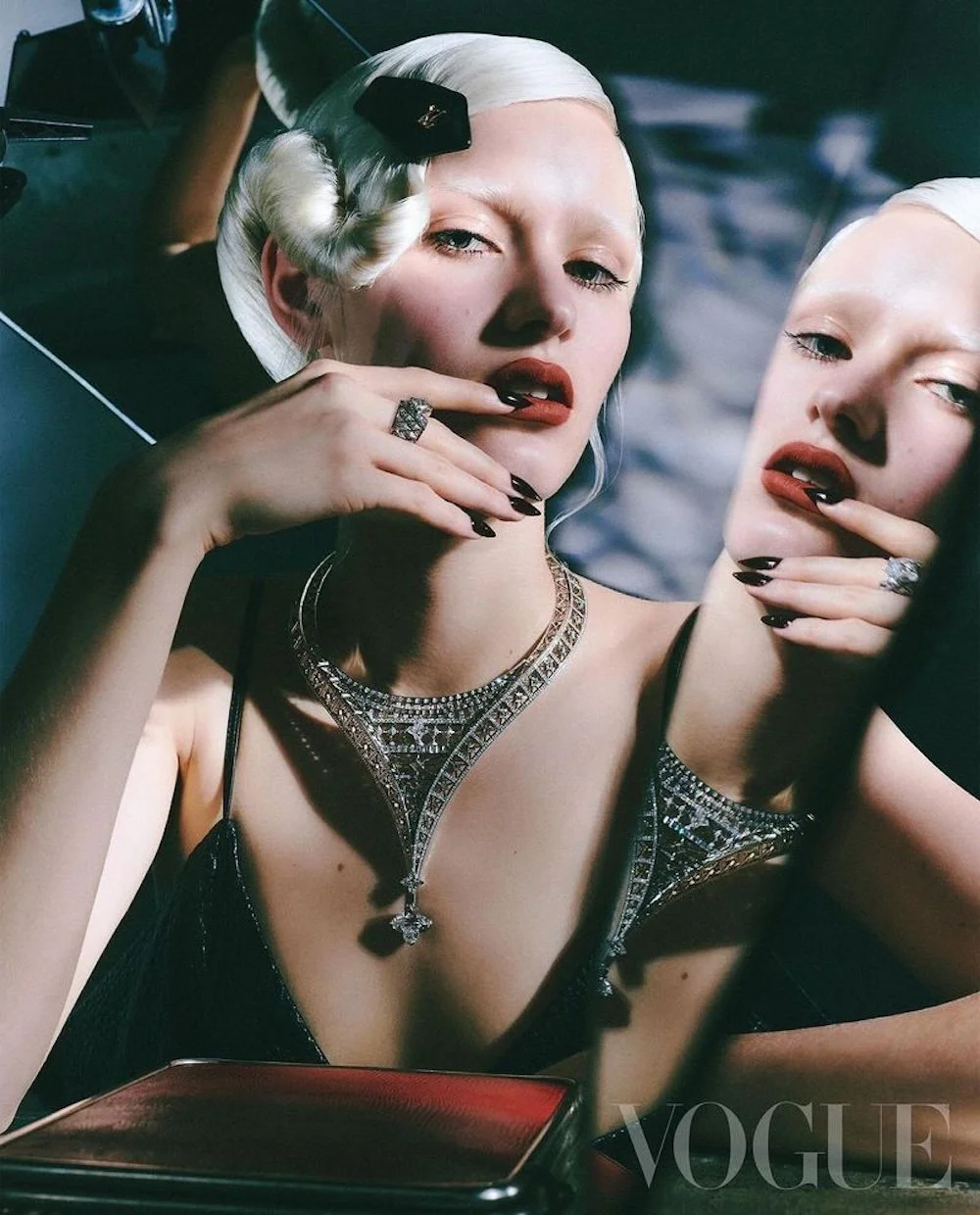 Ine-Michelmann-by-Tim-Verhallen-Vogue-Taiwan-September-2024-Louis-Vuitton-High-Jewelry-8.jpg