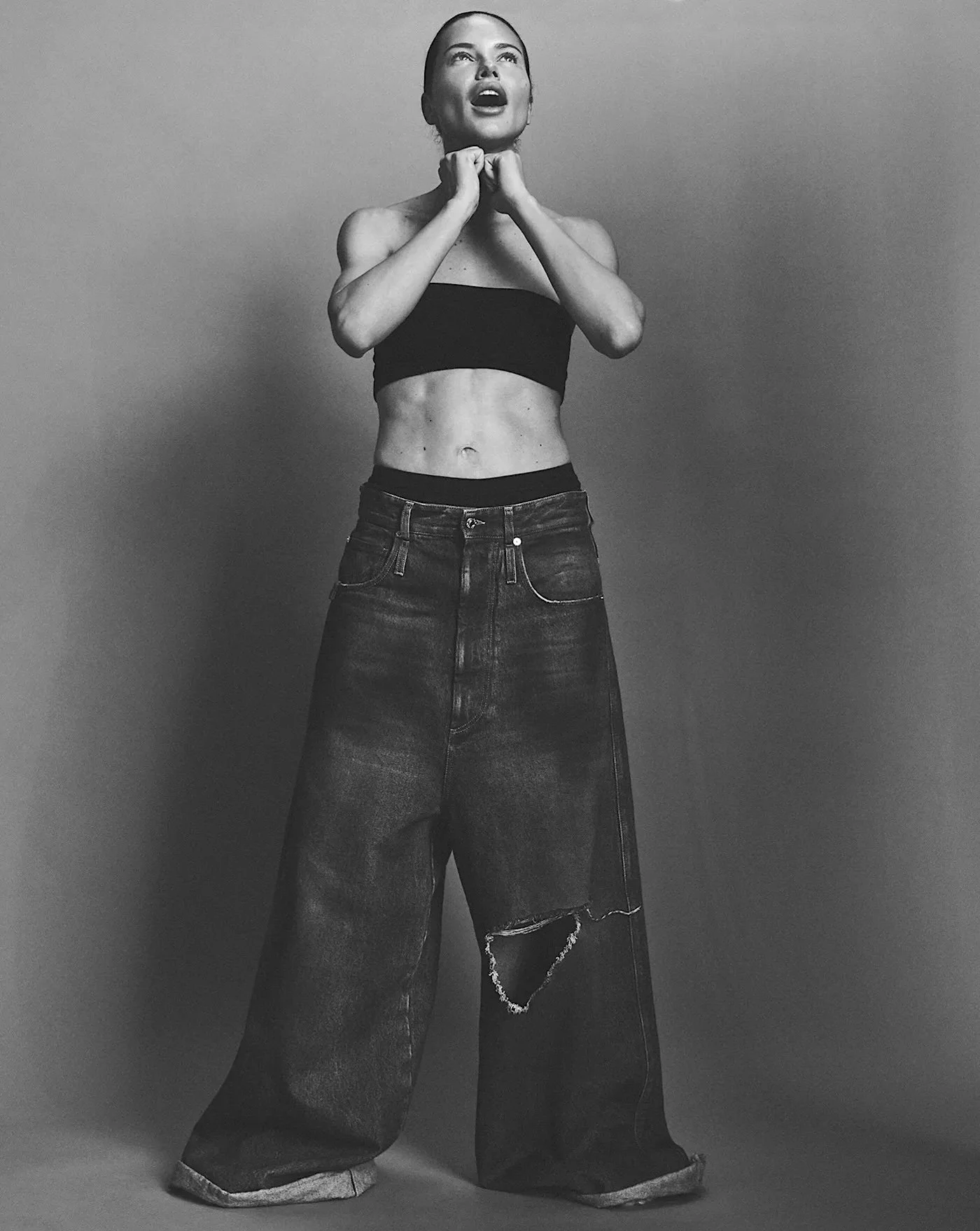 Adriana-Lima-by-Daniel-Jackson-Vogue-Espana-November-2024-14.jpeg