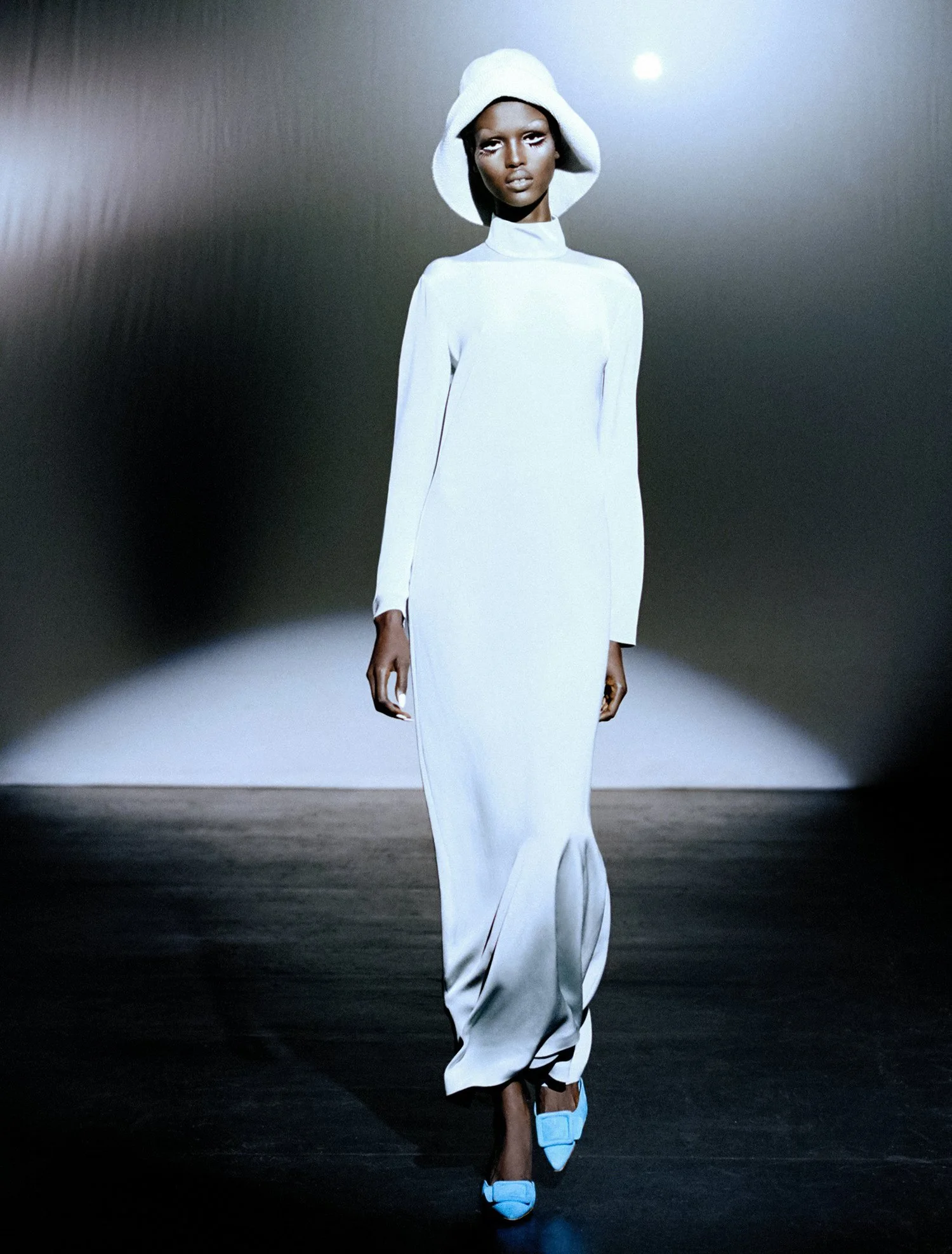 Agyness-Deyn-Amar-Akway-by-Carlijn-Jacobs-W-Magazine-5-2024-1.jpeg