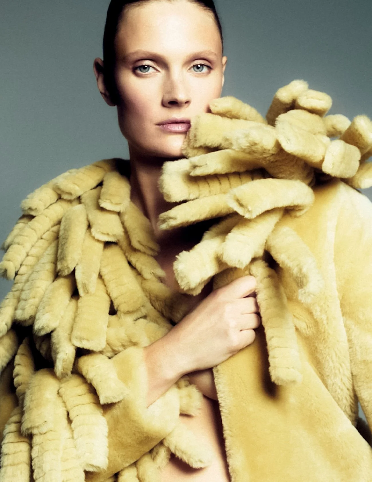 Constance-Jablonski-by-Xavi-Gordo-Harpers-Bazaar-Espana-November-2024-9.jpeg