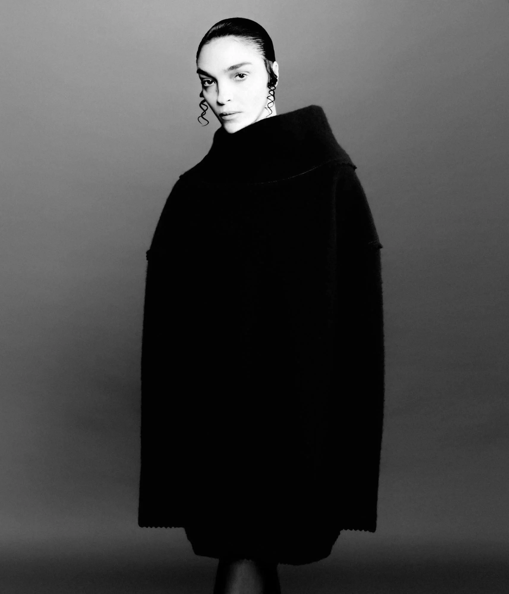 Mariacarla-Boscono-by-Carlijn-Jacobs-D-la-Repubblica-10-19-2024-5.jpeg