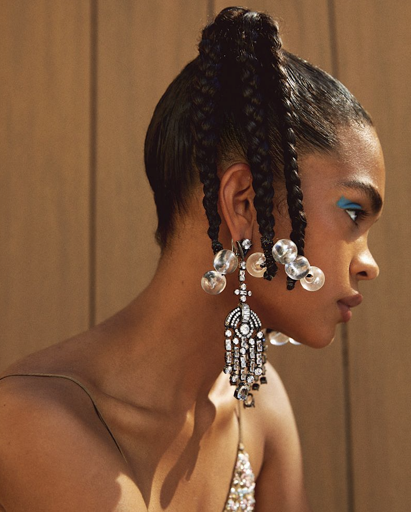 Mirakela-Love-by-Kai-Z-Feng-ELLE-Australia-Louis-Vuitton-5.png