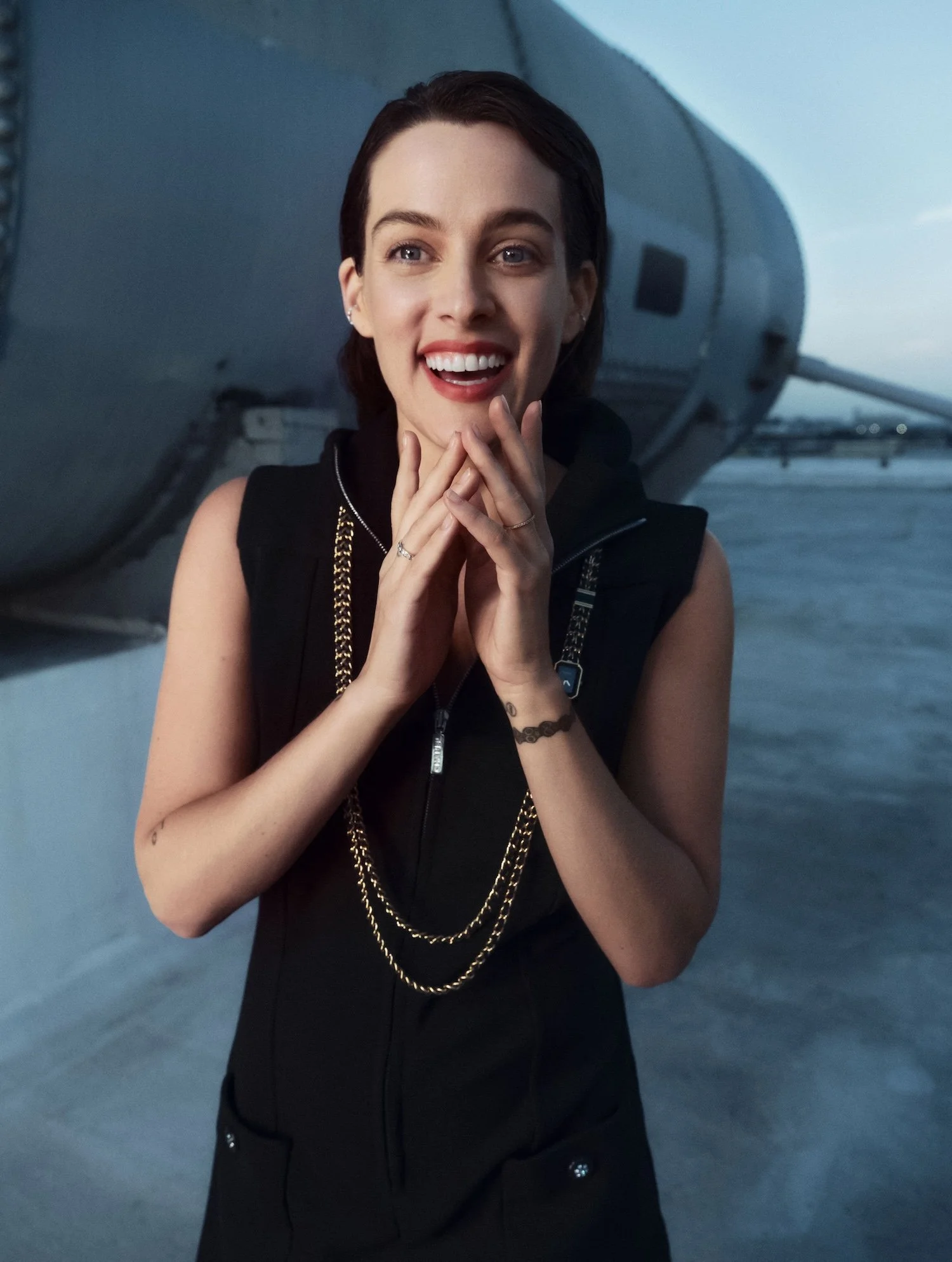 Riley-Keough-by-Olivia-Malone-ELLE-UK-Dec----2024-Jan-2025-7.jpeg