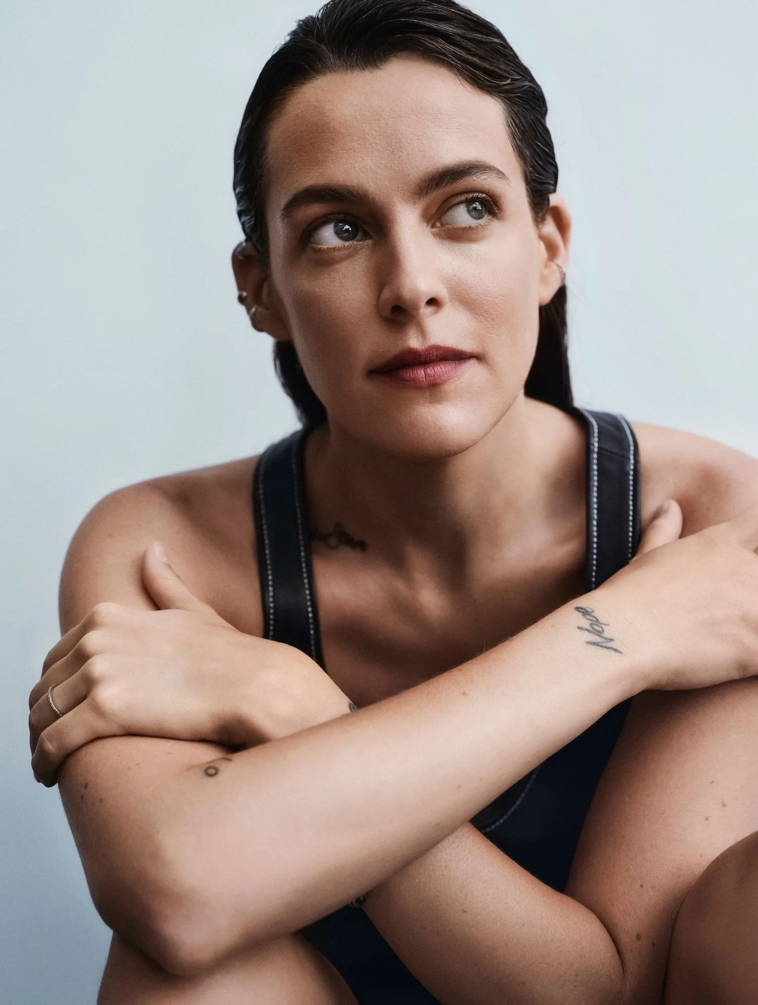 Riley-Keough-by-Olivia-Malone-ELLE-UK-Dec----2024-Jan-2025-12.jpeg
