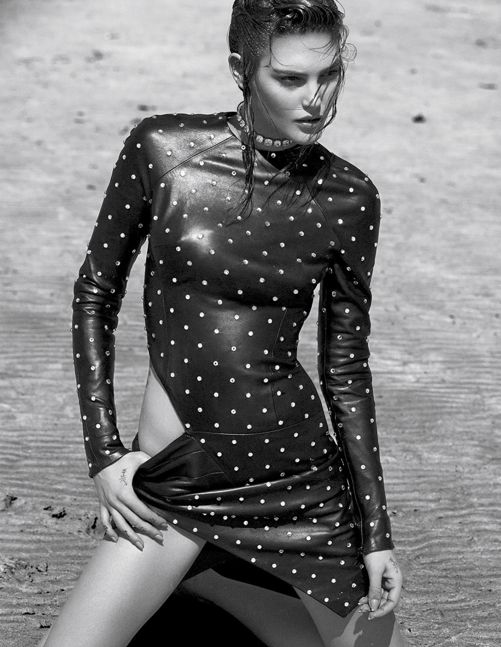 Catherine-McNeil-by-Greg-Kadel-Vogue-Spain-May-2015-8.png