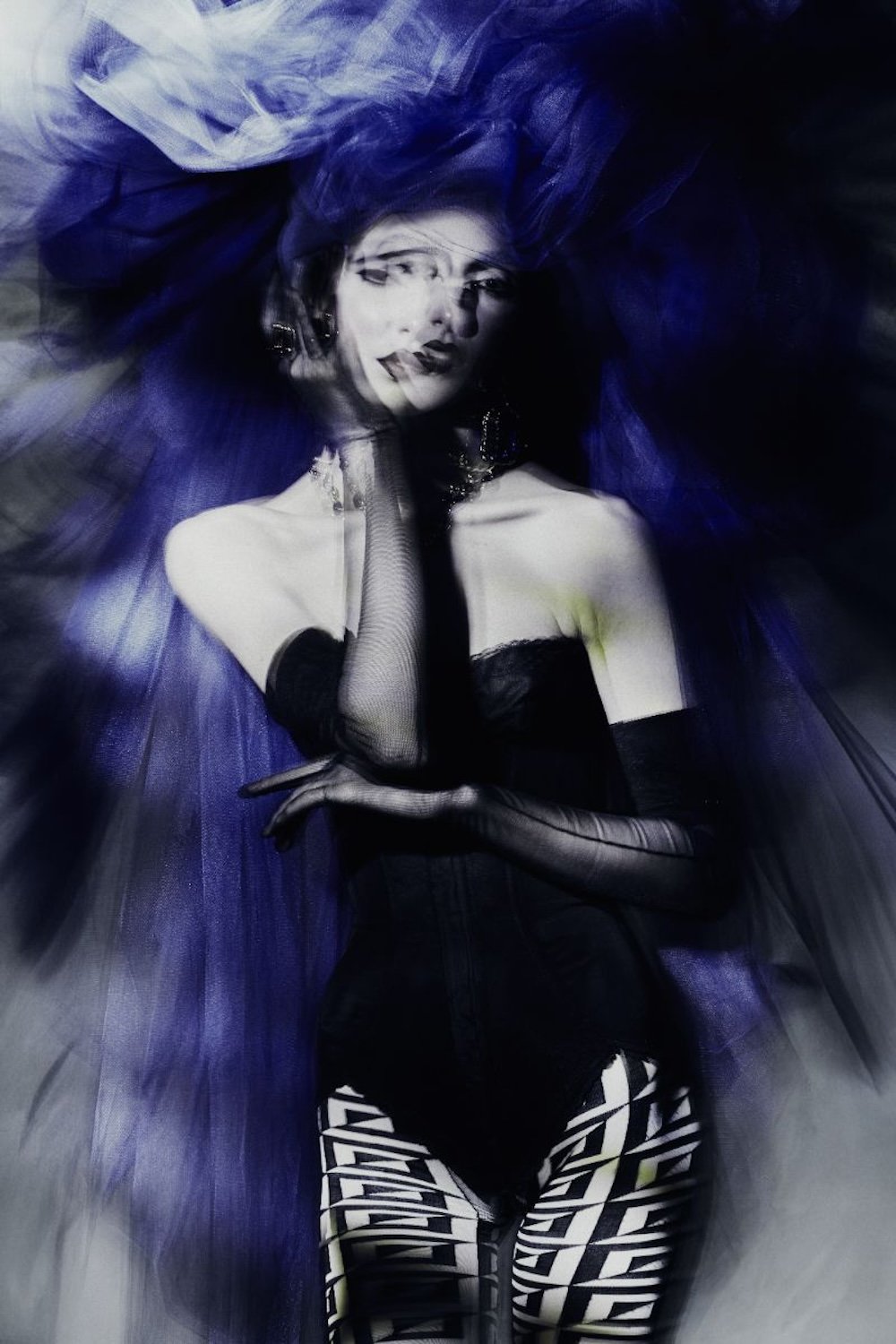 Thom-Rever-by-Vogue-Portugal-September-2024-10.jpg