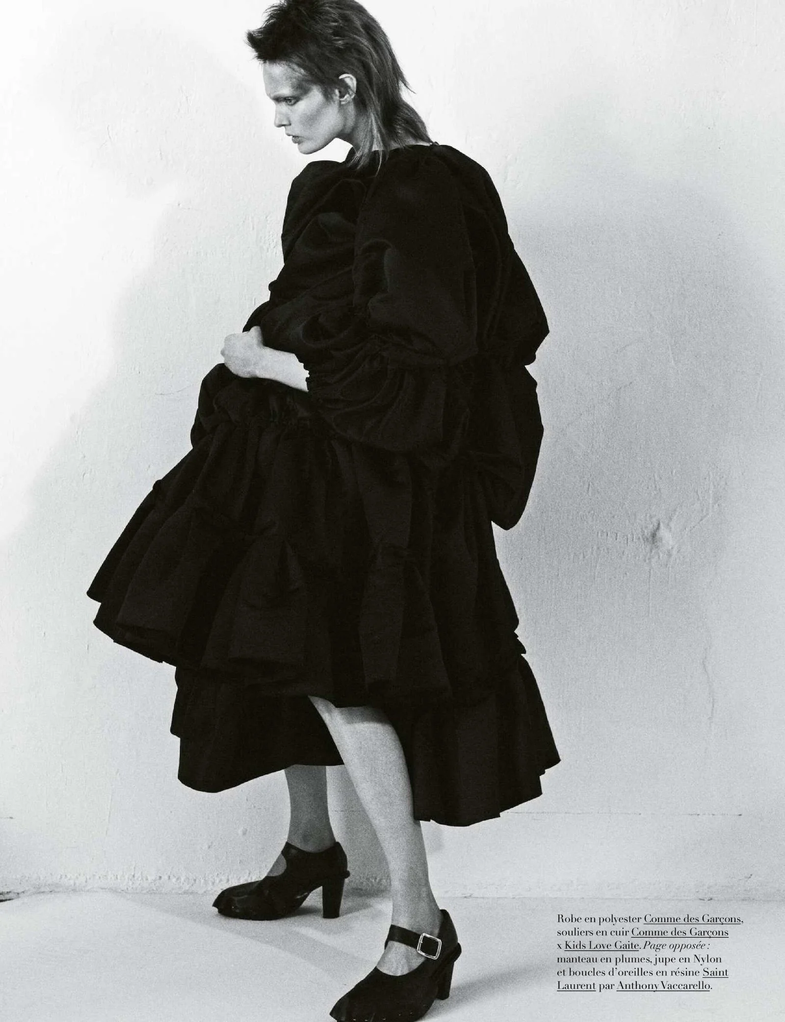 Lulu-Tenney-by-Oliver-Hadlee-Pearch-Harpers-Bazaar-France-November-2024-14.jpeg