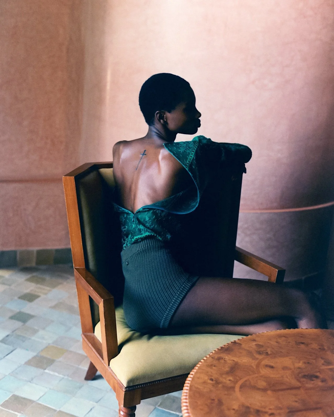 Tara-Falla-by-Simon-Eimalem-Vogue-Poland-November-2024-15.jpeg
